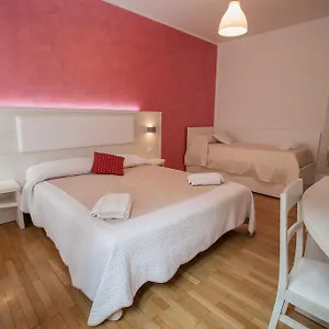 2* Couette-café Momenti Romani
